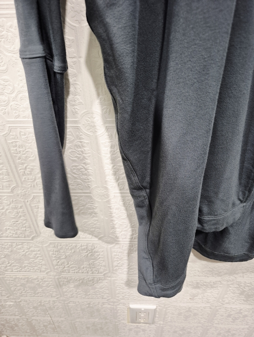 Lululemon Back In Action Wrap Sea Steel - Picture 6 of 9